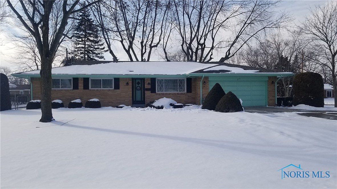 215 Park Ln, Walbridge, OH 43465 Zillow