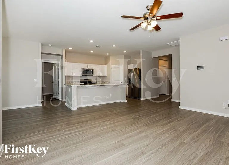 7200 E Eagle Nest Way — Photo 2