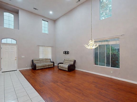 4th image of 2638 E Skyview Ave