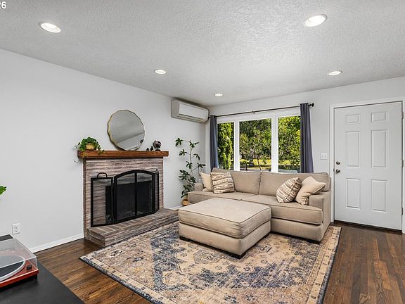 3rd image of 6625 SE 87th Ave