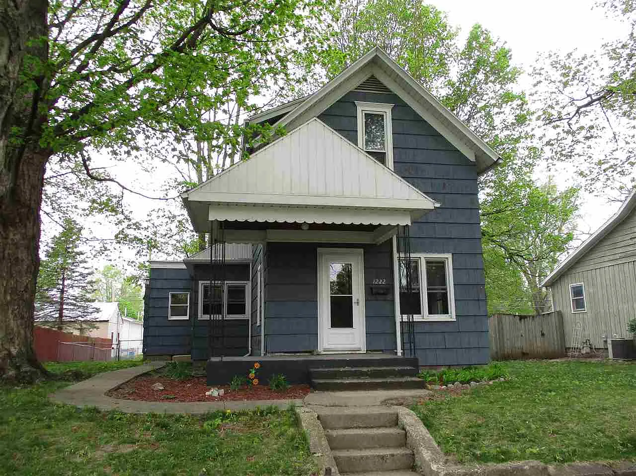 1222 Madison St photo 1