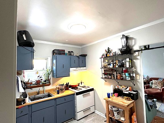 5th image of 605 Ovington Ave #3