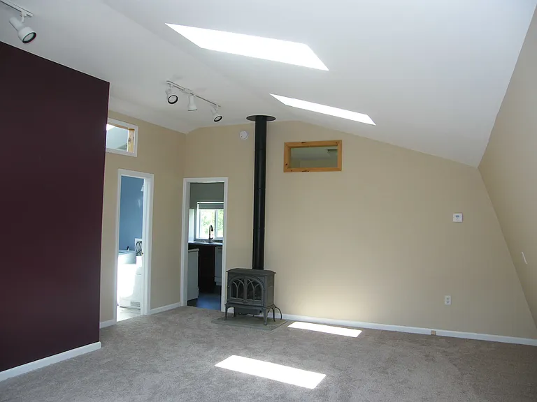 Midline Rd — Photo 2