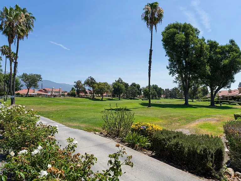 1549 Spyglass Dr — Photo 36