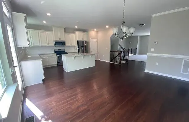 622 Edgewater Ridge Ct — Photo 12