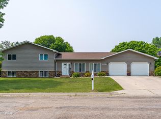 1601 Alexander Ave, Crookston, MN 56716