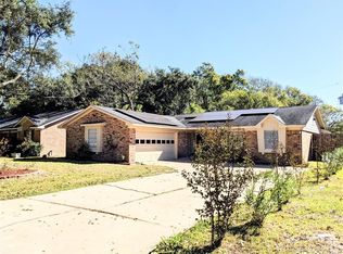1307 Greenwood St, Baytown, TX 77520
