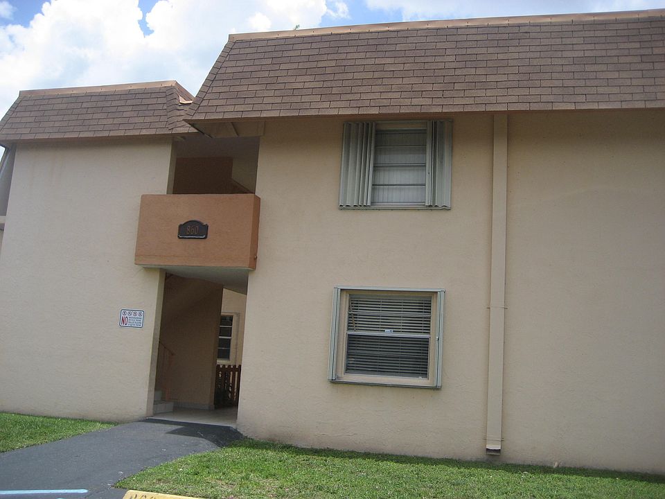 1st image of 860 SW 129th Pl APT 205