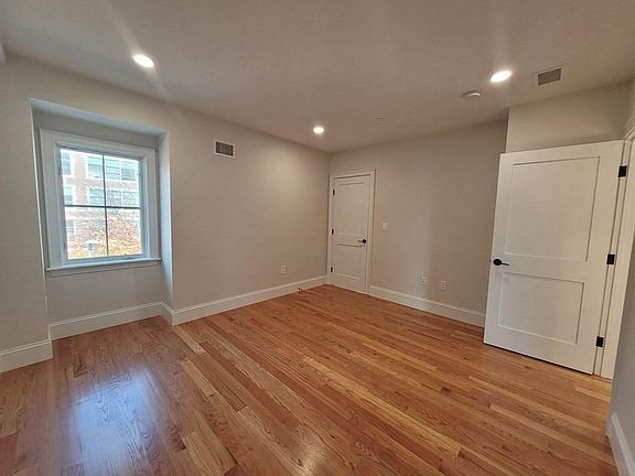4th image of 79 White St #A