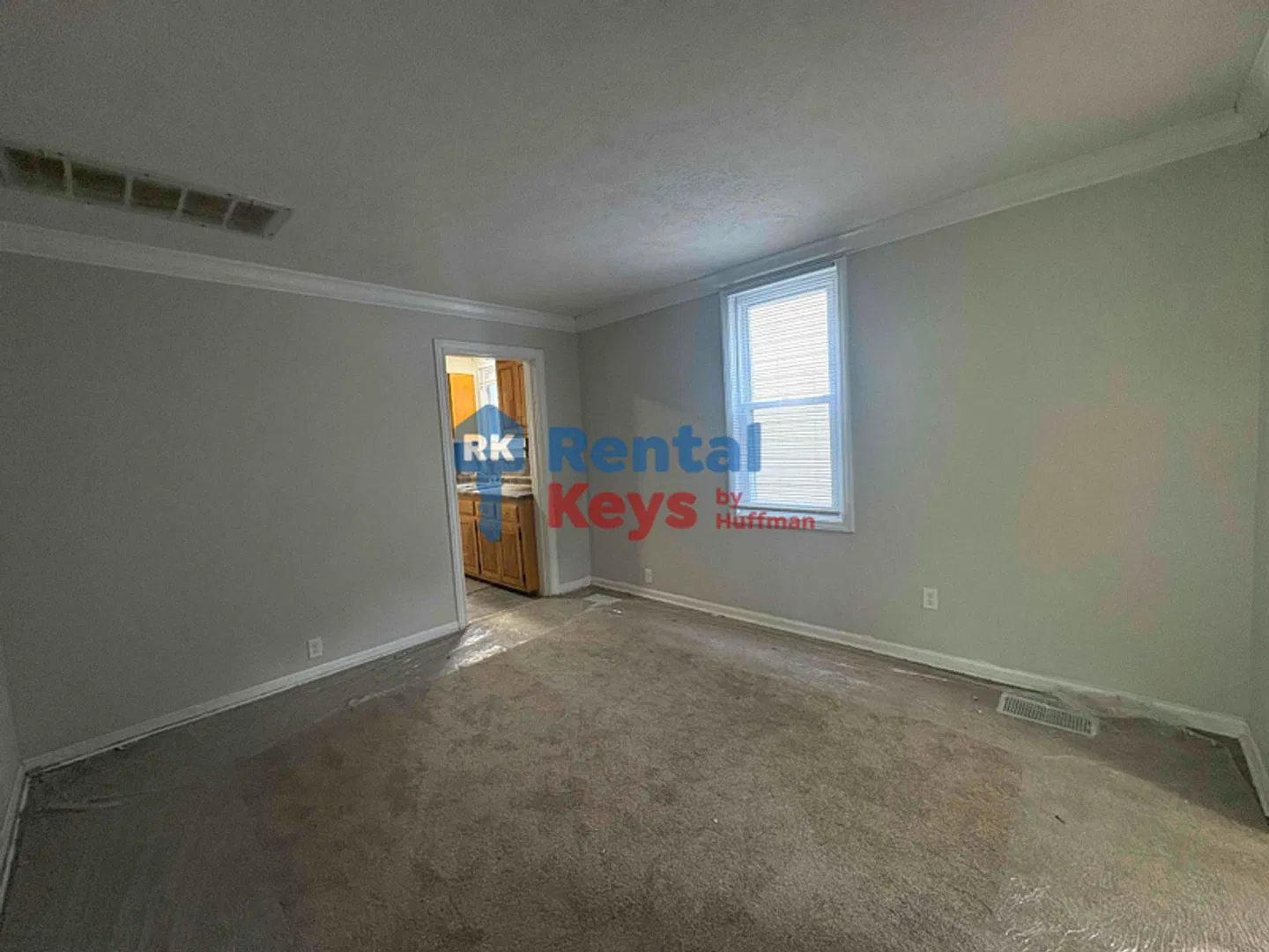Two Bedroom House | Detached Garage — Photo 4