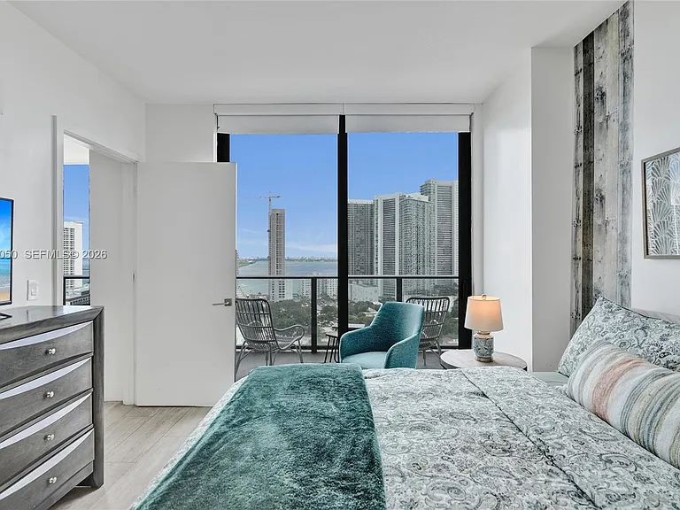 121 NE 34th St #2205 — Photo 36
