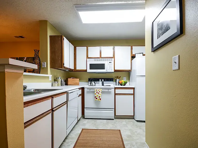Idlewood Apartments — Photo 25