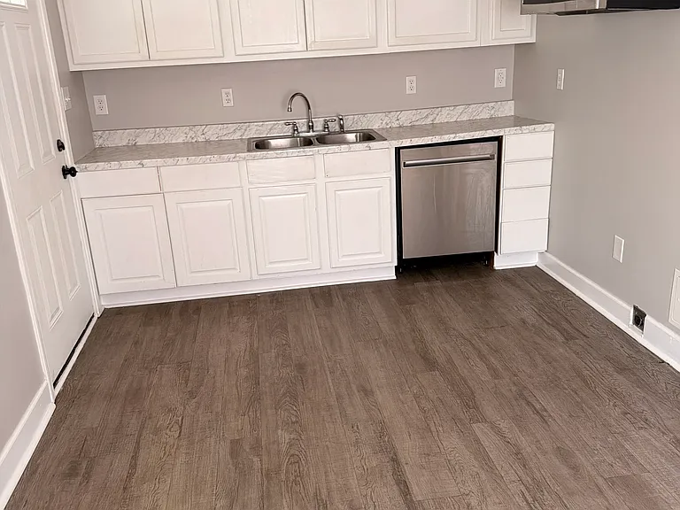 205 Vance St — Photo 5