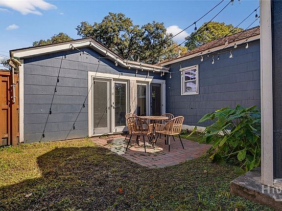 3rd image of 1106 E 52nd Street