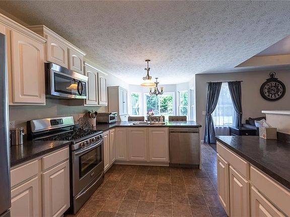 3rd image of 231 Westcombe Park