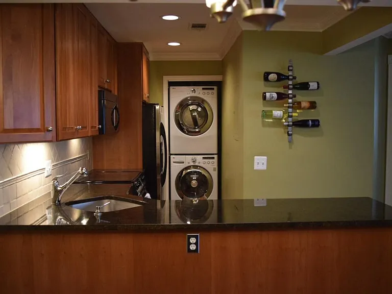 Kitchen/Laundry Room