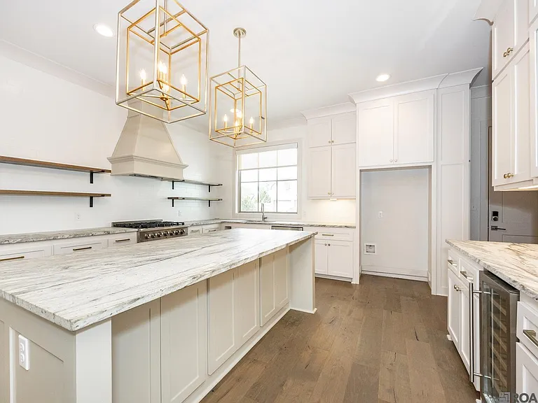 8543 Landau Dr — Photo 11