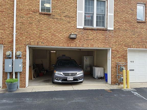 2nd image of 105 Cooper Pl E #105