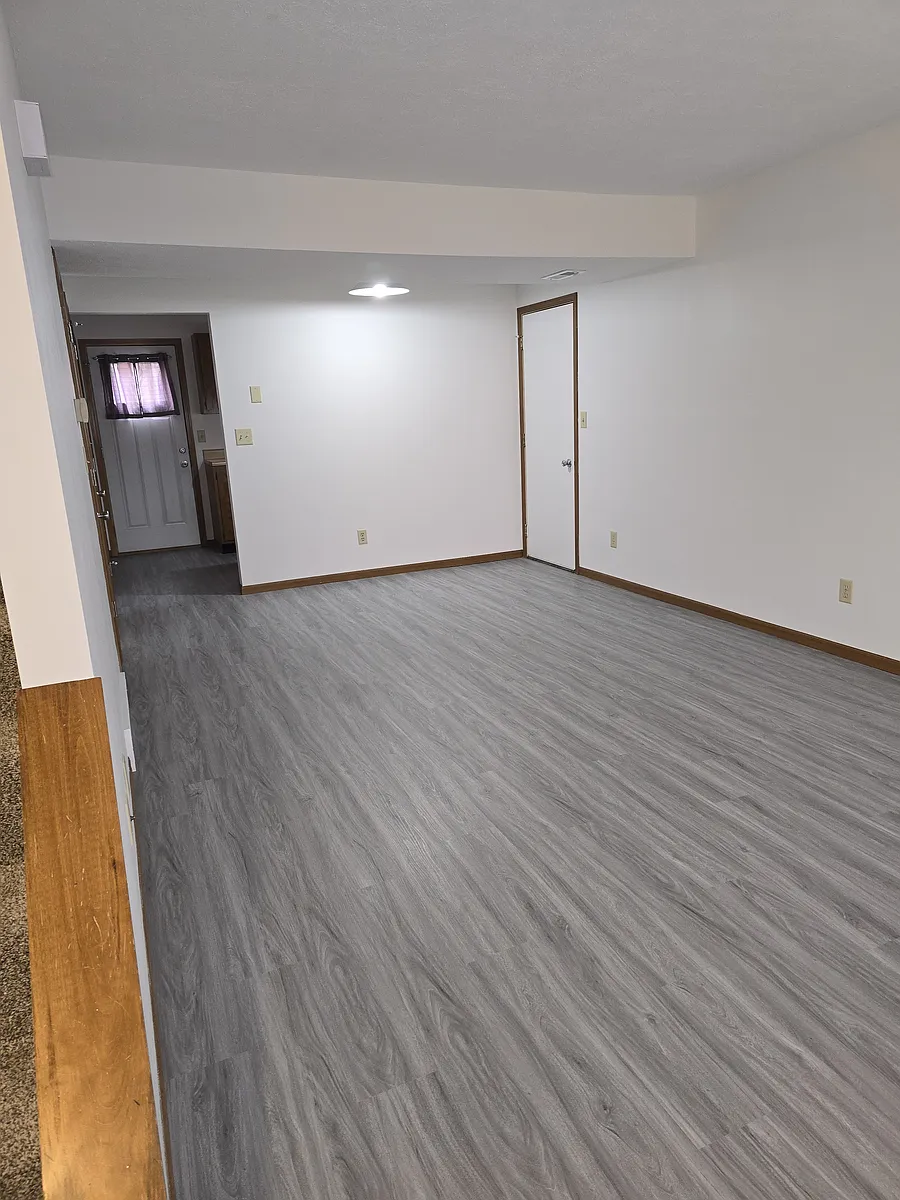 Building Photo - 113 E Mill St #1