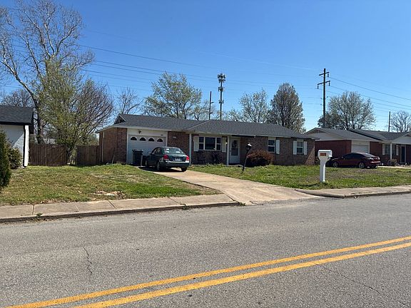 3rd image of 1005 White Rd