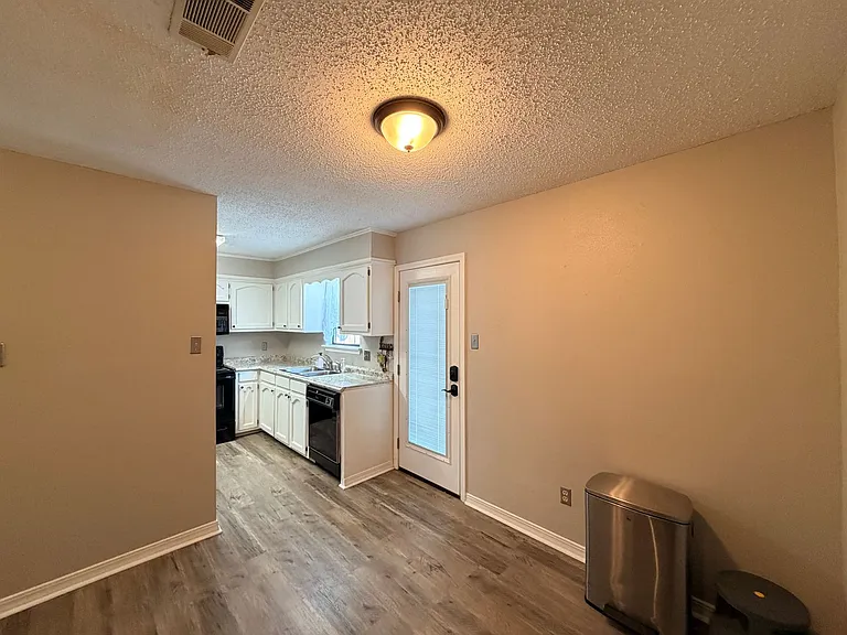 9990 Smugglers Cove Ln — Photo 10