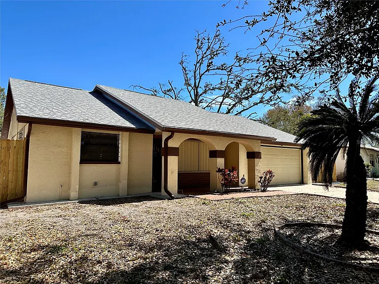 4420 Sawgrass Blvd — Photo 3
