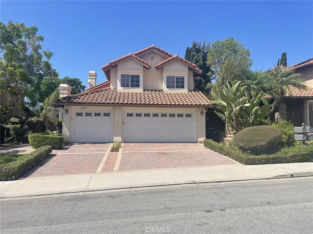 4 bed, 2609 sqft, $6,465 — Photo 1