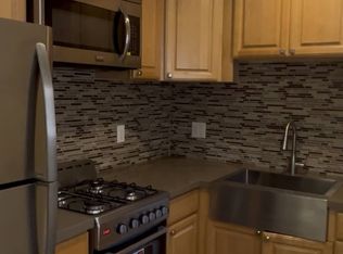 1201 E 64th St, Los Angeles, CA 90001