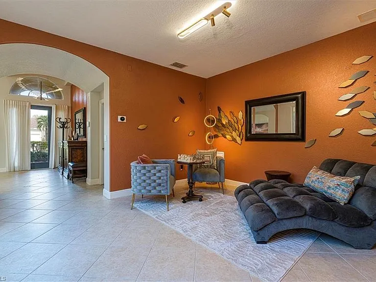 7703 Martino Cir — Photo 15