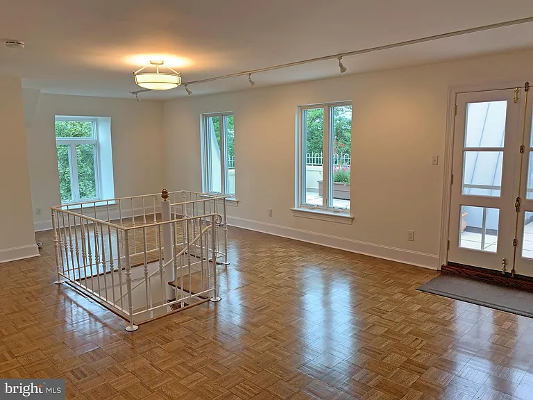 414 Old Lancaster Rd #405 — Photo 51