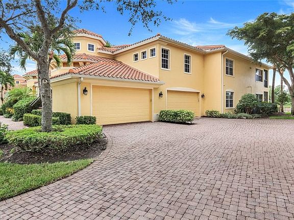 4th image of 18530 Sandalwood Pointe #102
