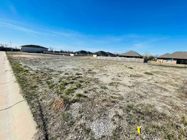 5139 N Lycee Cir, Wichita, KS 67226