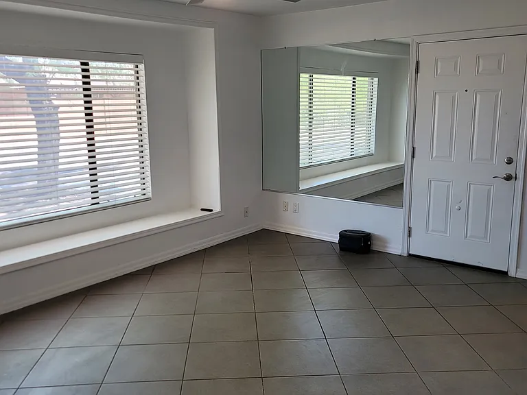 2318 N 84th Pl — Photo 75