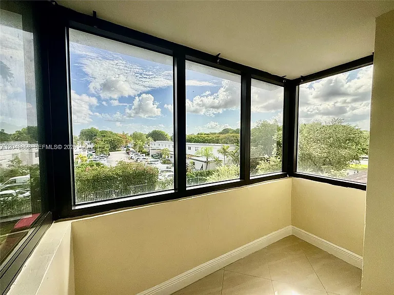 8215 SW 152nd Ave #G-304 — Photo 7