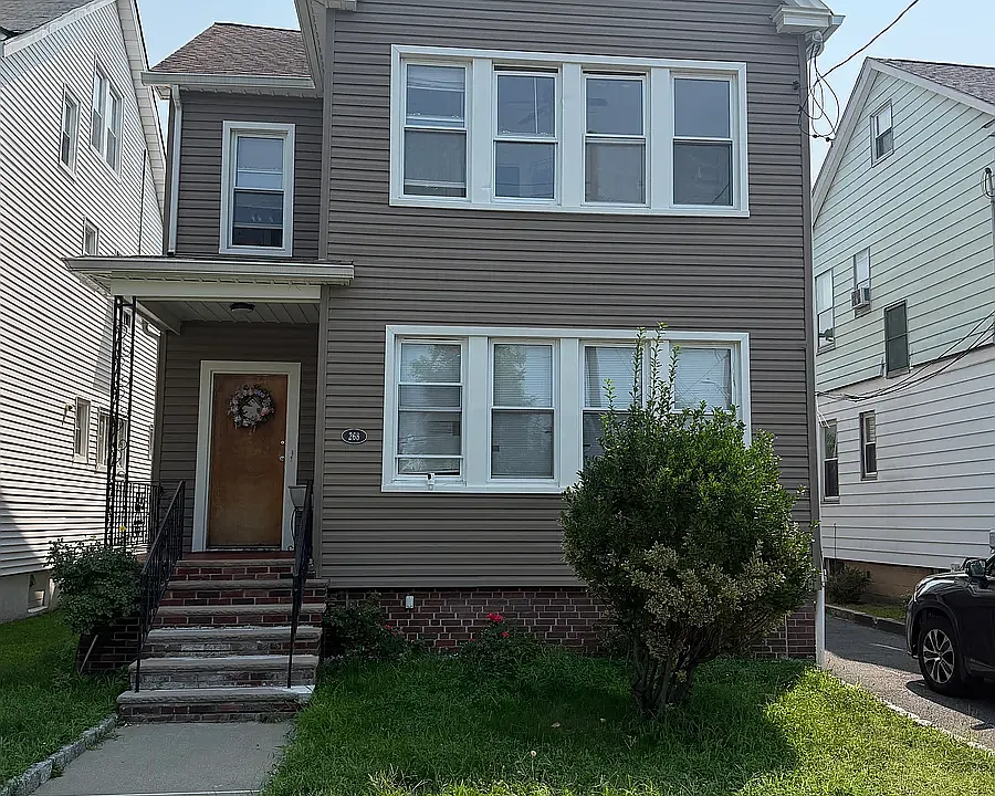 268 Ampere Pkwy #2
