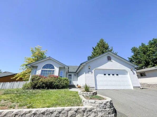 5441 Basin View Dr, Klamath Falls, OR 97603