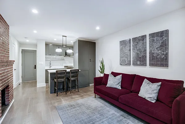 Rented by Compass | media 28