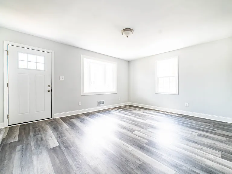 8063 Stratman Rd — Photo 6