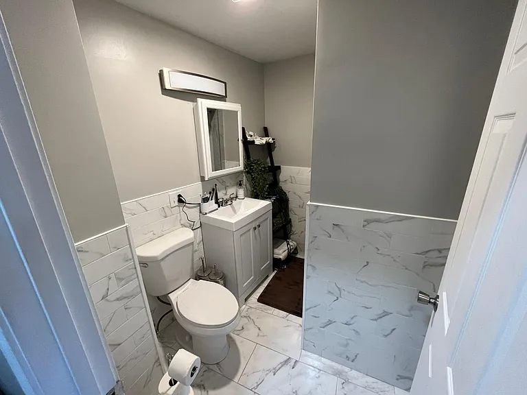 369 Hanover St #3 — Photo 9