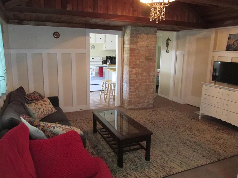 917 E Forest View Ave — Photo 7