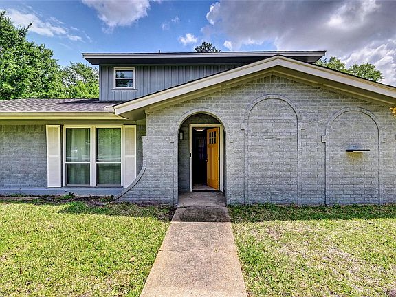 3rd image of 1202 Lemm Rd #2