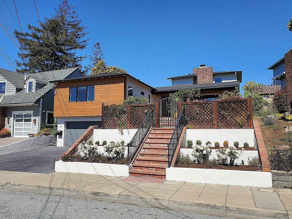 1st image of 366 Oakview Dr
