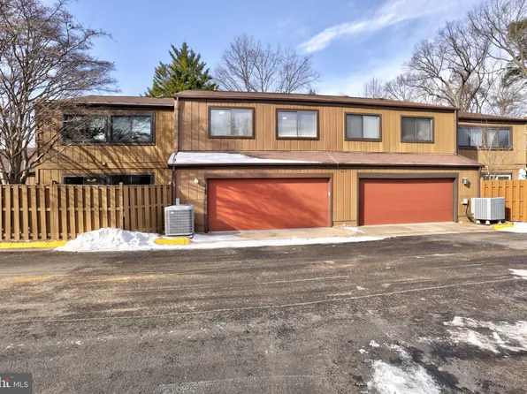 3117 Babashaw Ct, Fairfax, VA 22031