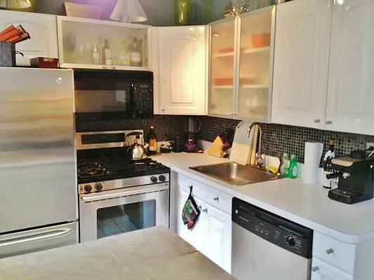 Rented by City Connections Realty | media 19