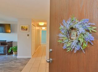 801 Franklin Crossing Rd, Franklin, MA 02038