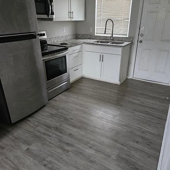 2115 Waco St #G — Photo 3