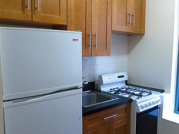 2nd image of 519 E 78th St APT 3h