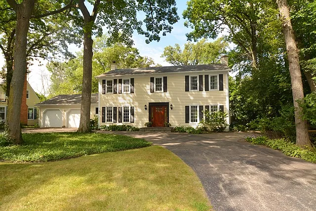 142 E Sheridan Rd photo 1