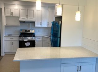1519 209th St FLOOR 3, Bayside, NY 11360