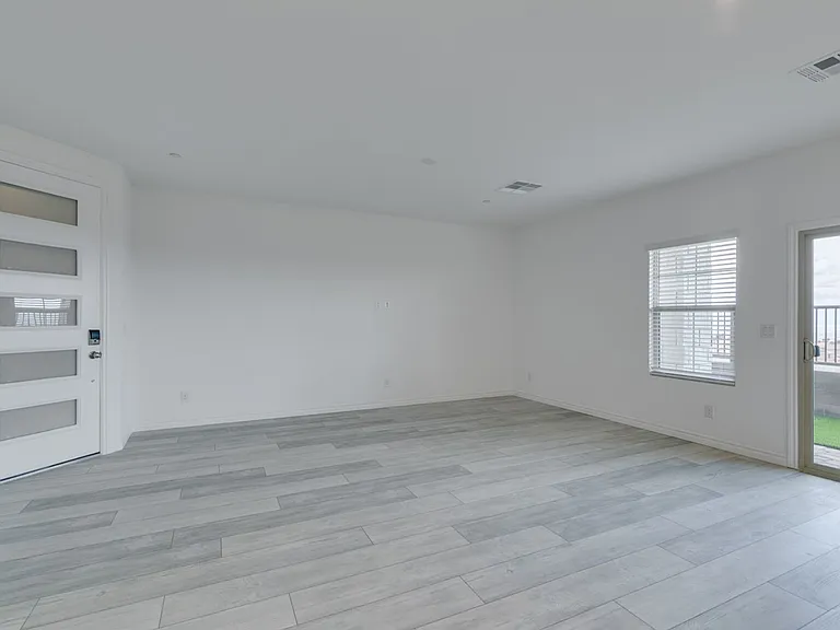 600 N Carriage Hill Dr #1140 — Photo 8